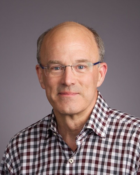Lee  Newcomer